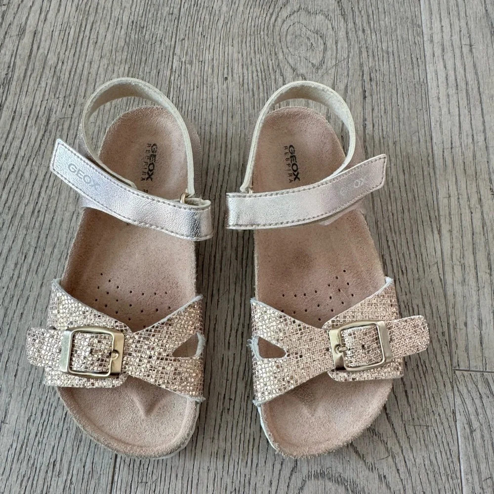 Girl’s GEOX J ADRIEL PLATINUM SANDAL (Gold color) Size EU 31/US 13